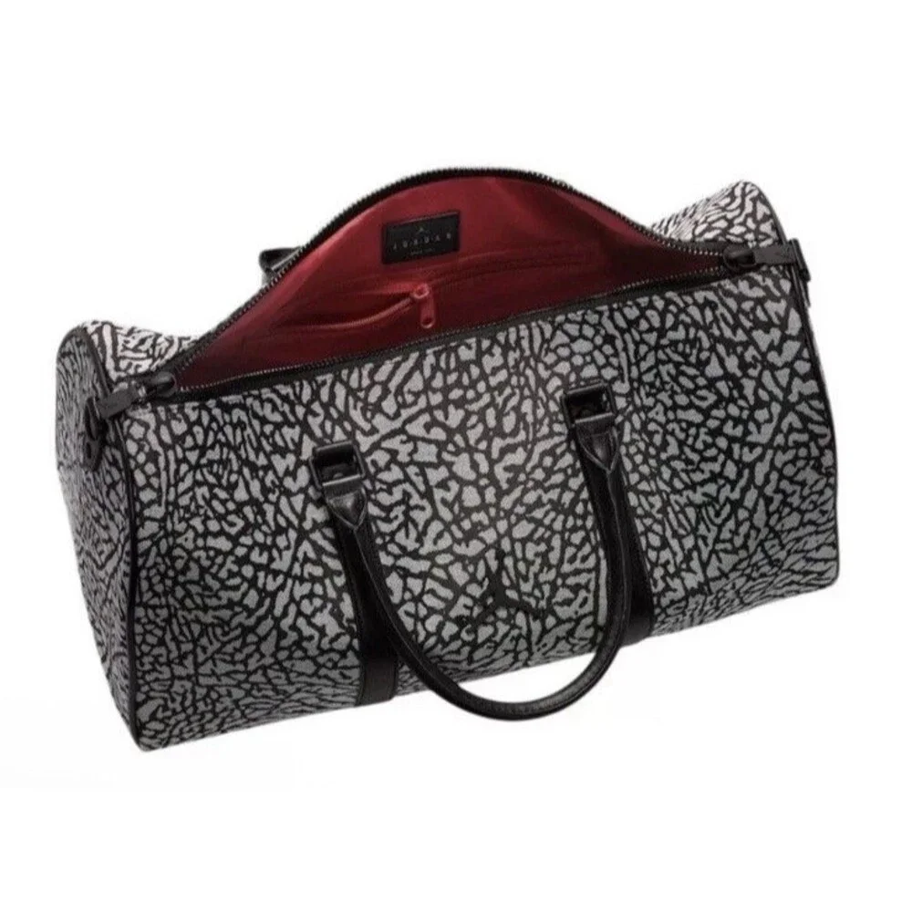 Jordan Monogram Duffle Bag Luggage Elephant Print (25L)  MM0978-100 SIZE-M